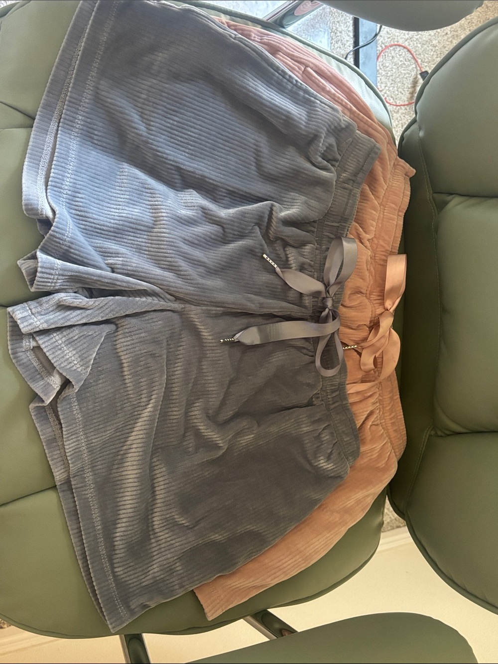 Cozy Ribbed Knit Lounge Shorts - Blue & Dusty Rose